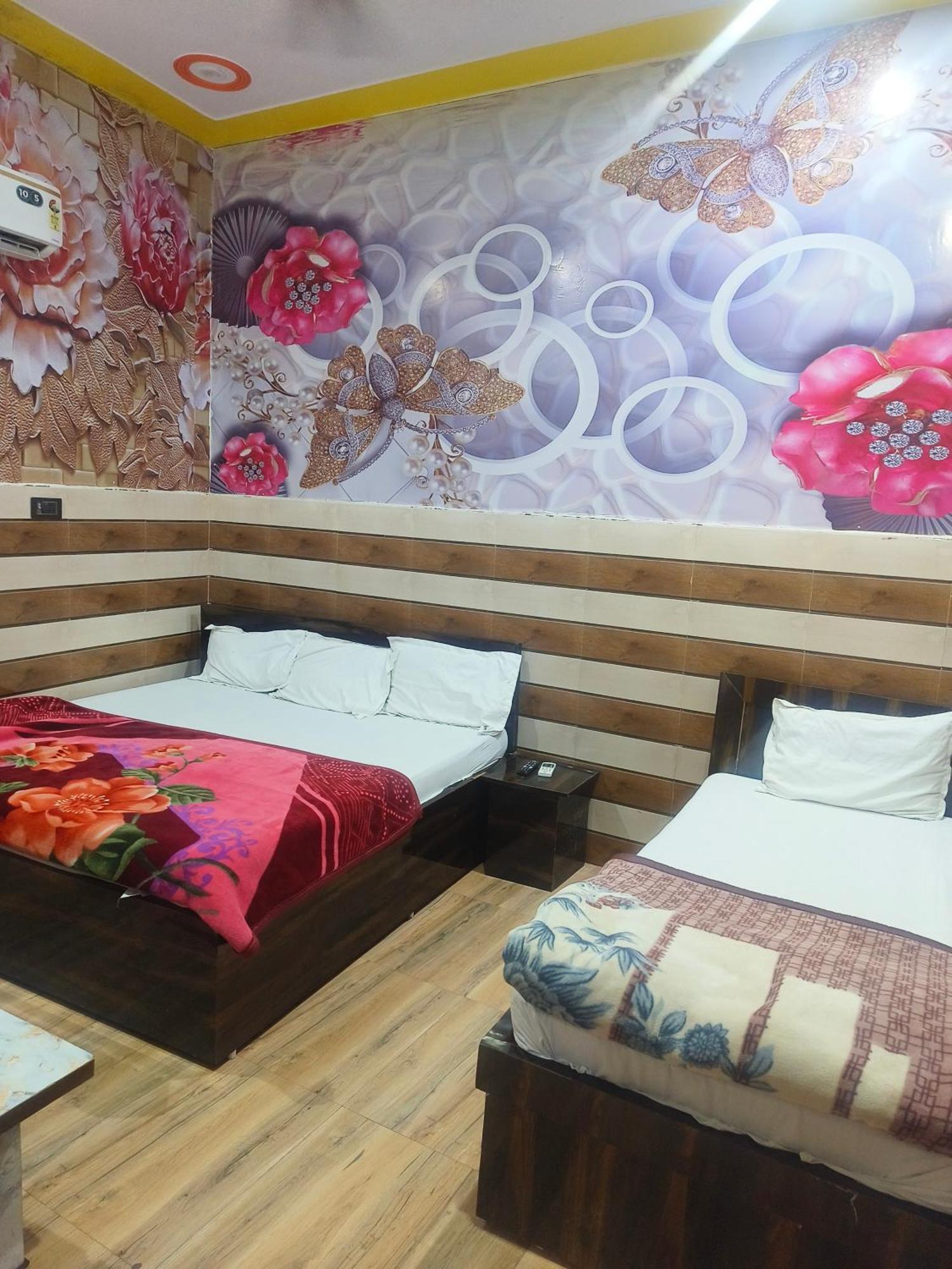 K.D.Dham-Near Prem Mandir Hotel Vrindavan Exterior photo