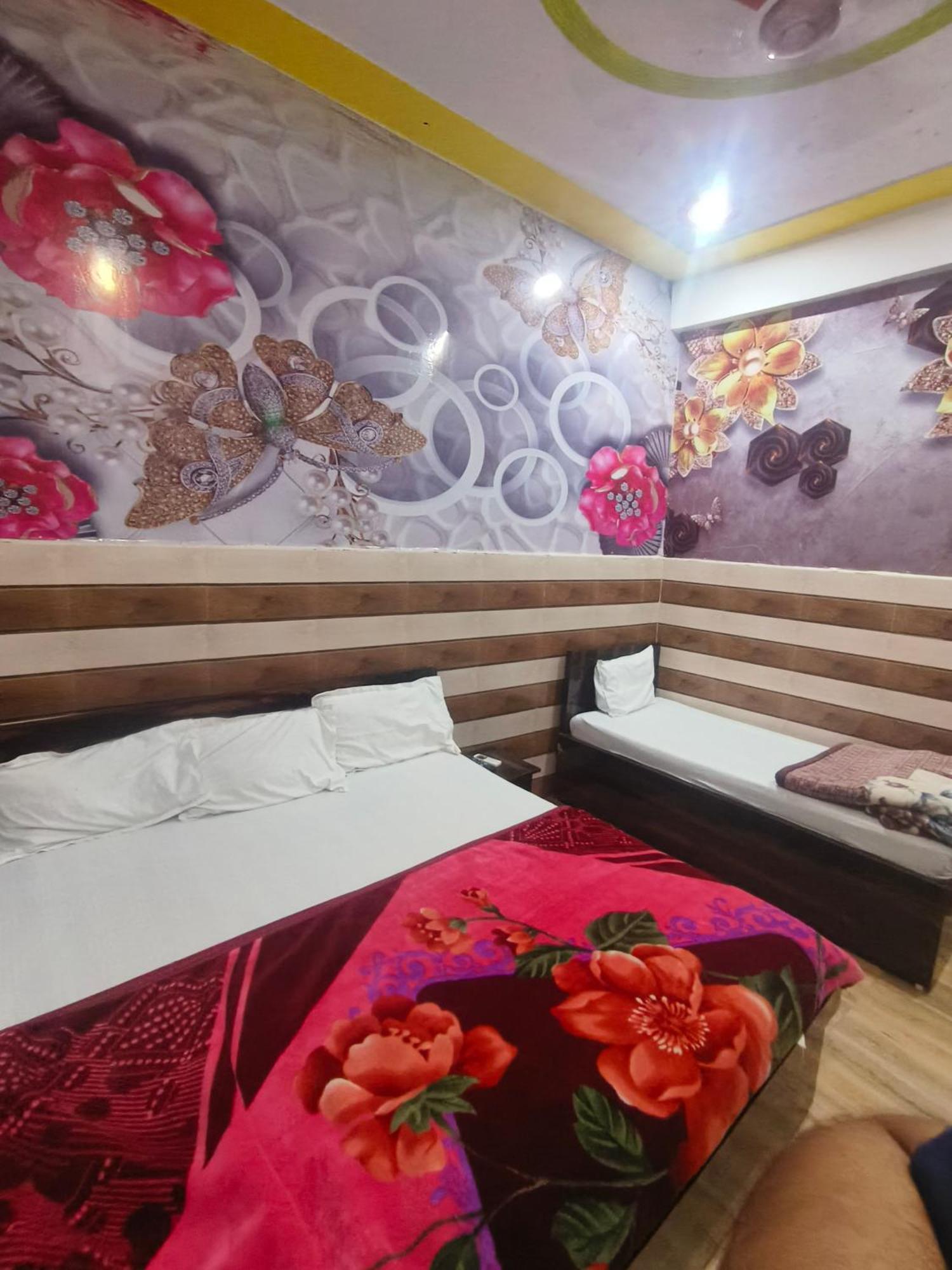 K.D.Dham-Near Prem Mandir Hotel Vrindavan Exterior photo