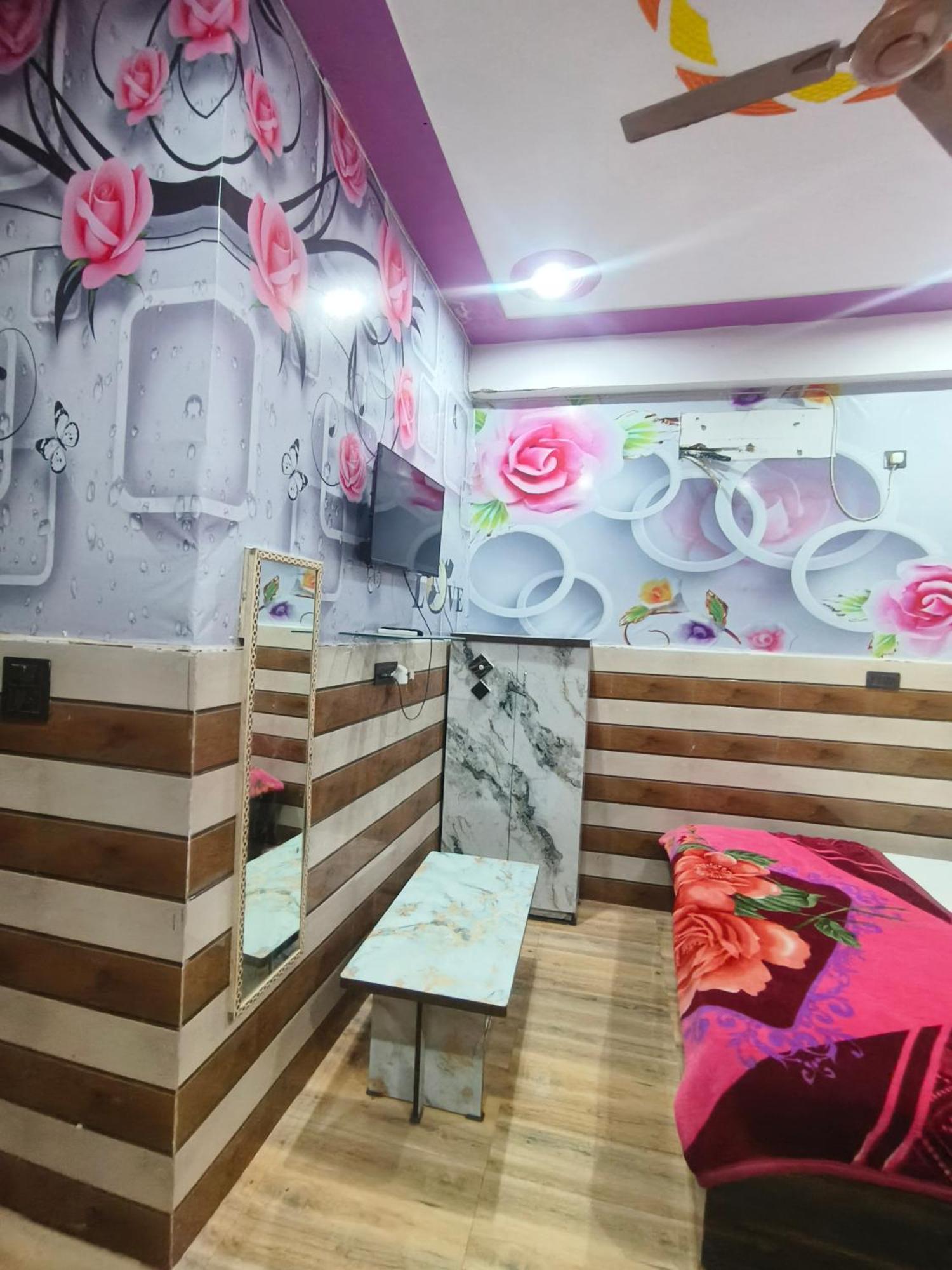 K.D.Dham-Near Prem Mandir Hotel Vrindavan Exterior photo