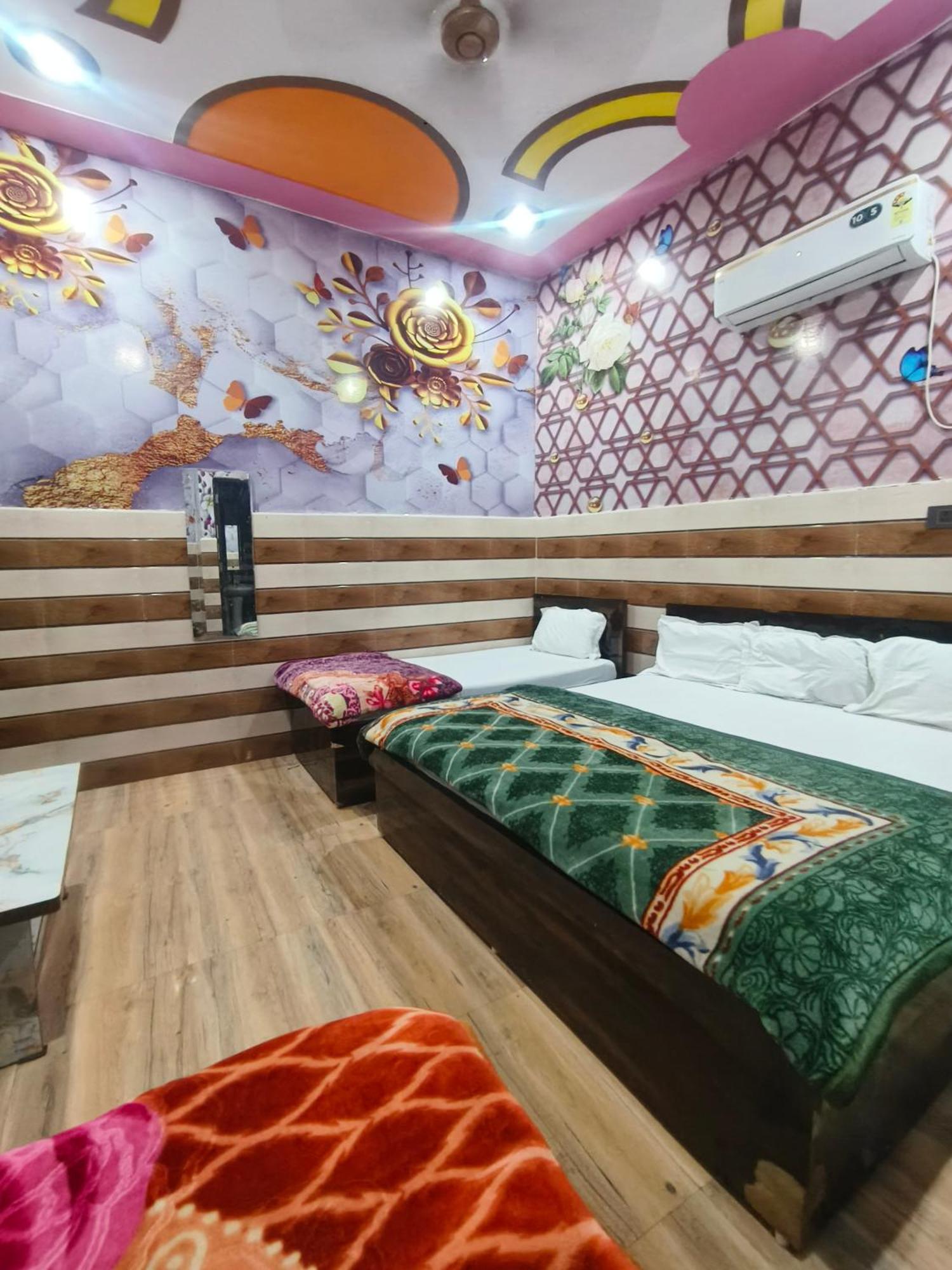 K.D.Dham-Near Prem Mandir Hotel Vrindavan Exterior photo
