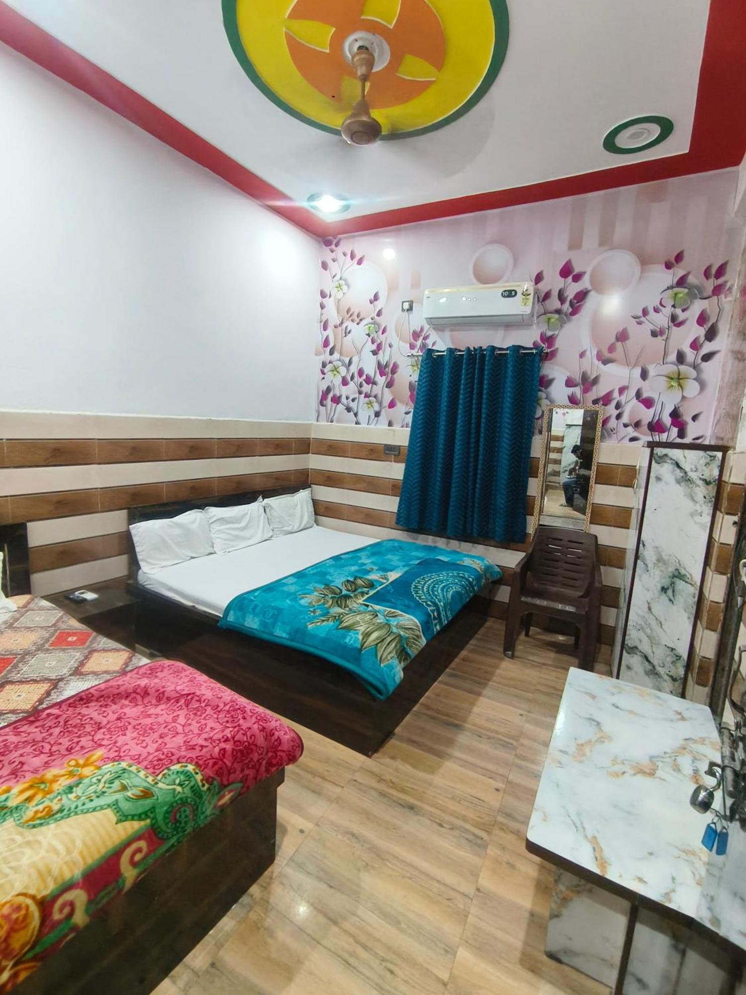 K.D.Dham-Near Prem Mandir Hotel Vrindavan Exterior photo