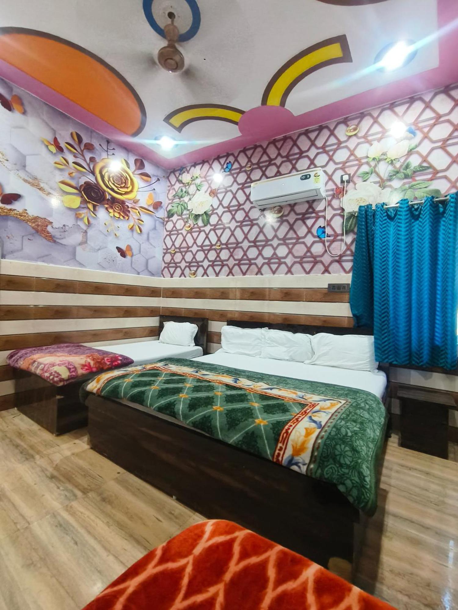 K.D.Dham-Near Prem Mandir Hotel Vrindavan Exterior photo