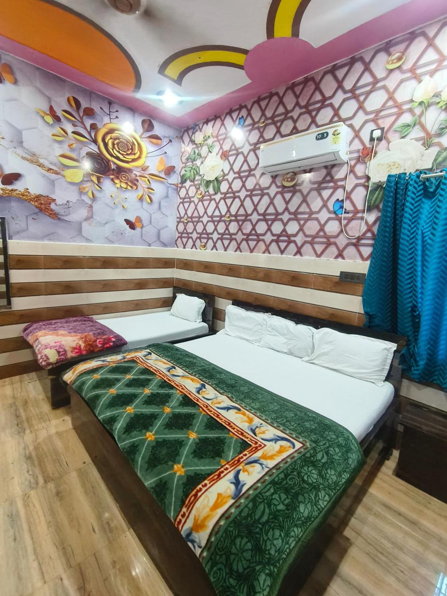 K.D.Dham-Near Prem Mandir Hotel Vrindavan Exterior photo