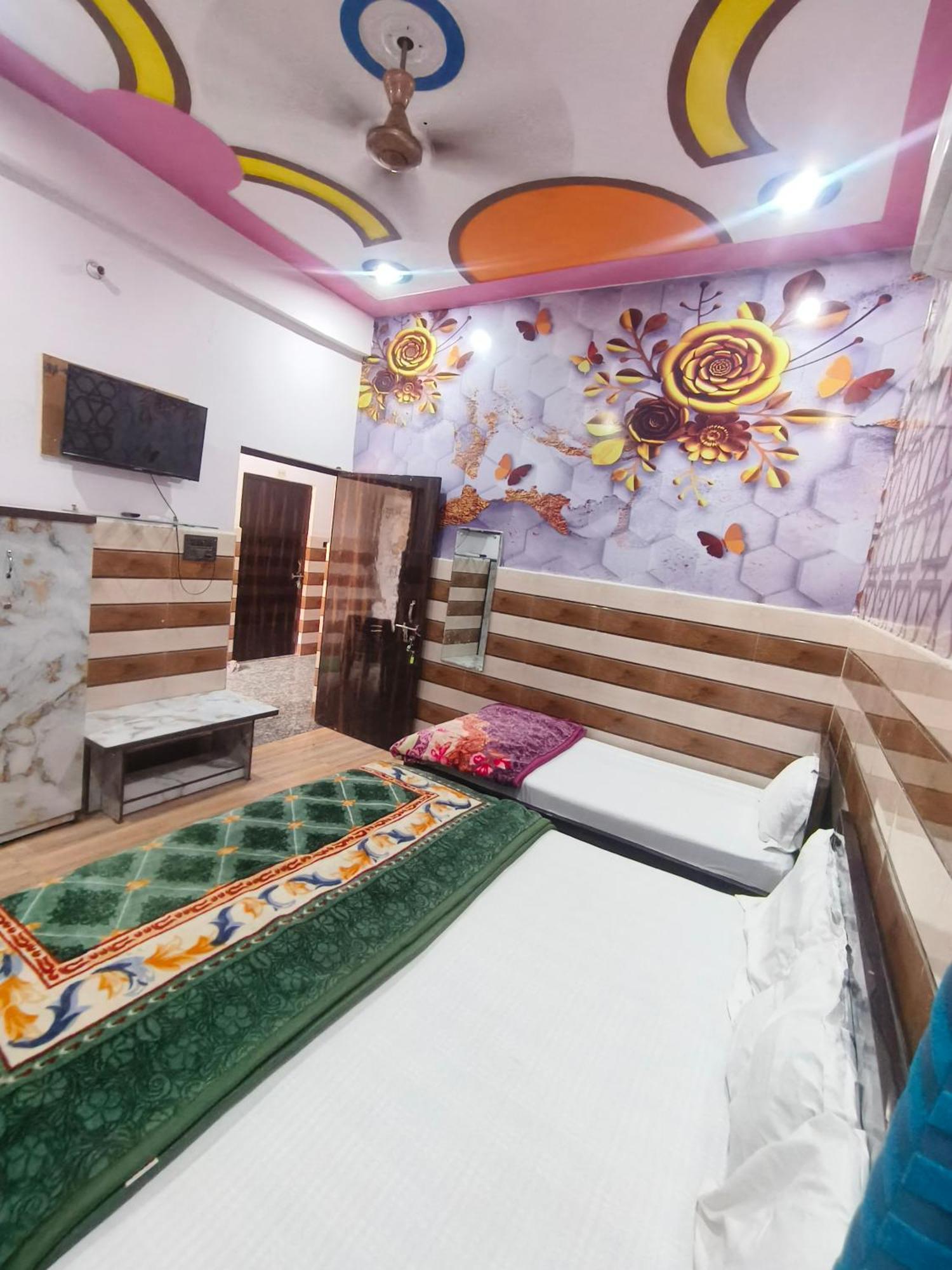 K.D.Dham-Near Prem Mandir Hotel Vrindavan Exterior photo